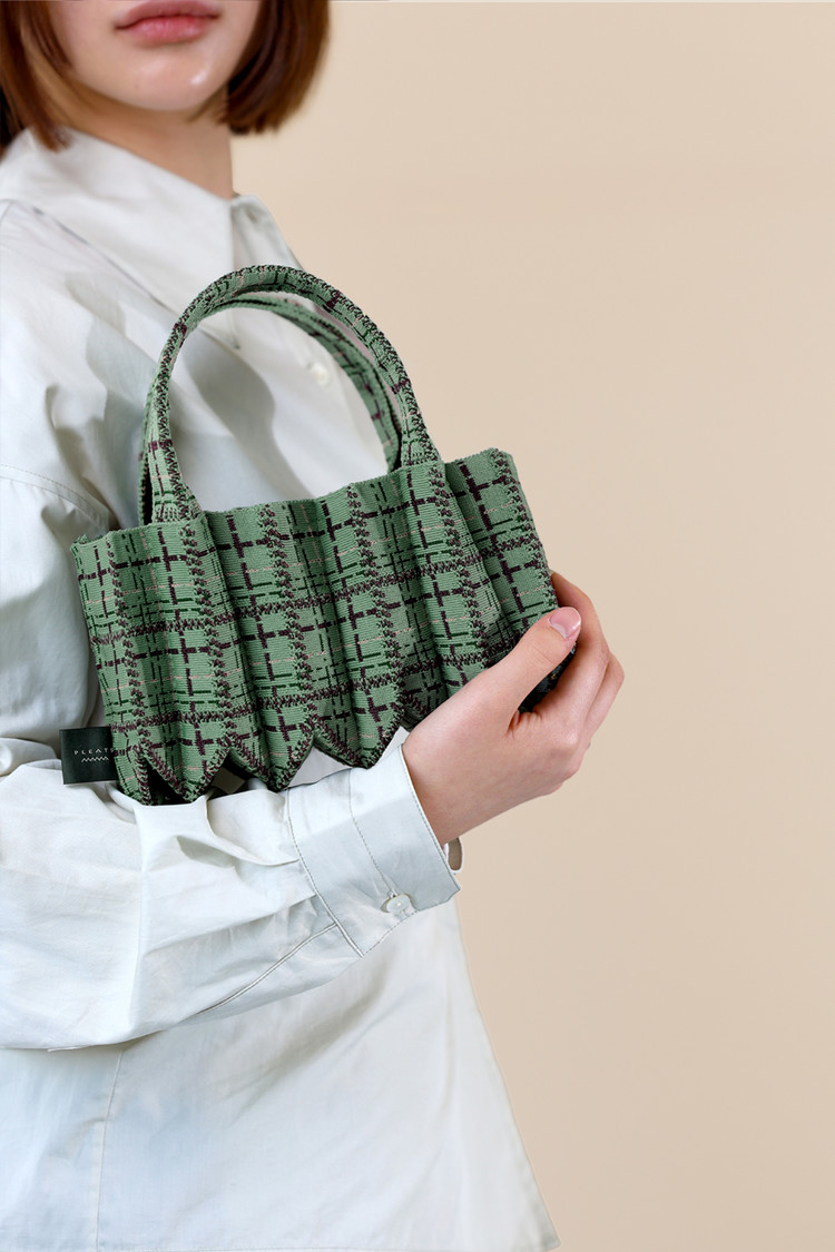 PLEATS MAMA 正規品関税込み TWEED MINI TOTE BAG TWEED MINI TOTE BAG STONE GREY : PLEATSMAMA: Sustainable