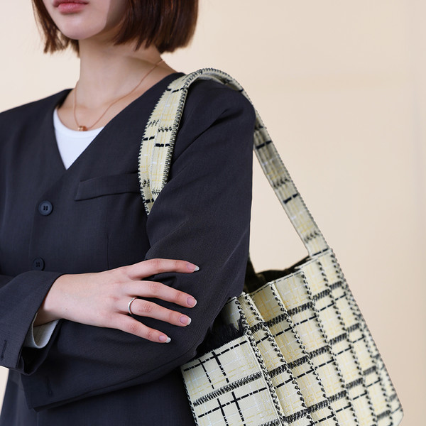 TWEED SHOPPER BAG STONE GREY : PLEATSMAMA: Sustainable Knit