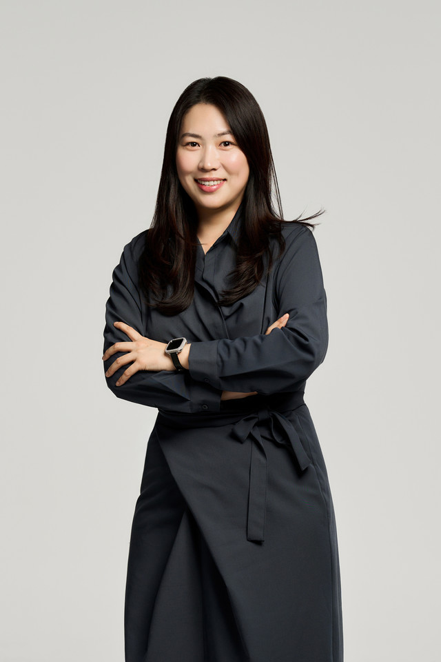 <span style="font-weight:bold;">Yeji Lee</span><br>HR / Accountant</span><br><br>Barosun Hospital</span><br>Kyungbok Univ, Hotel tourism<span class="area">