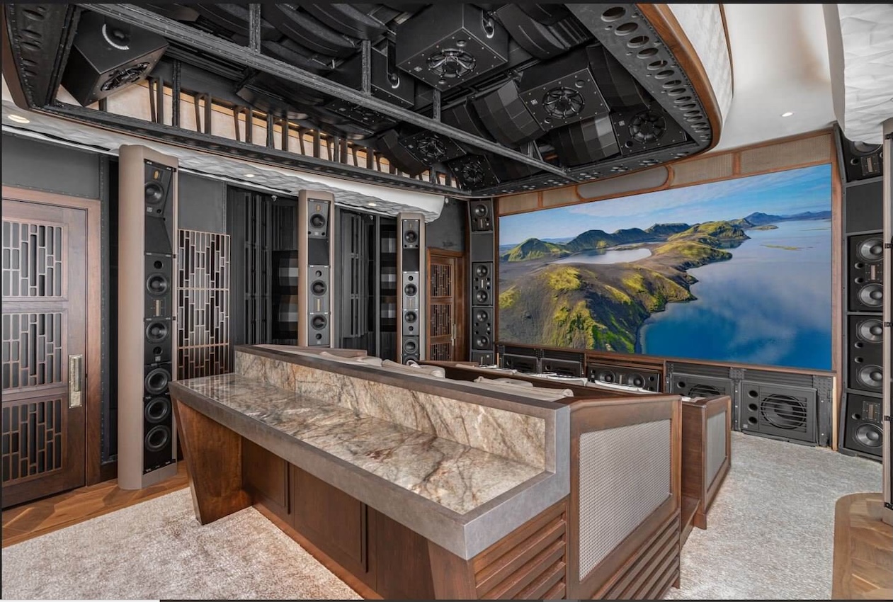 <h2 style="color: #C0B7A9;"><strong>RESIDENTIAL</strong></h2>  <h4><br></h4>