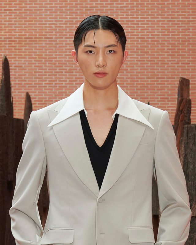 MIN KIM