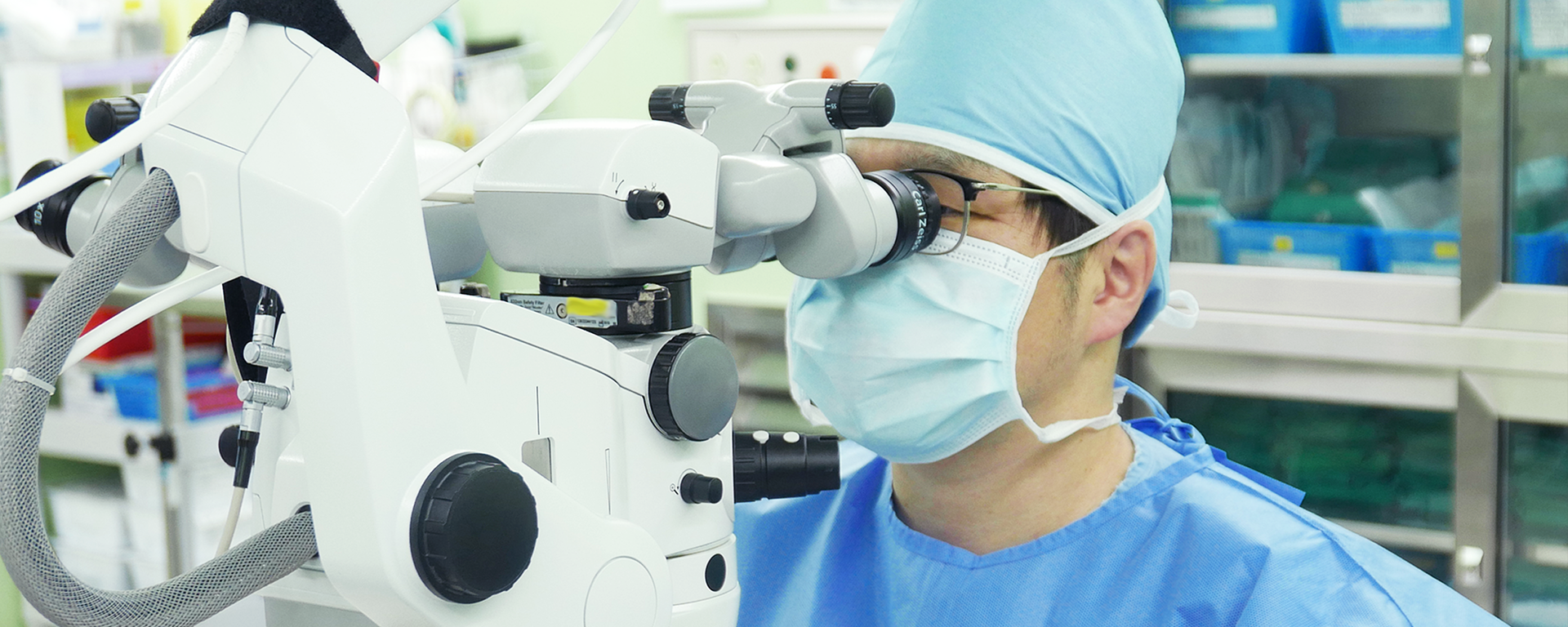 검사 중인 울산제일안과 박수환 원장님