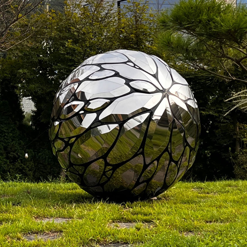 </b><p>야외 조형 공간</p><div class="btn"><b>ART RENTAL NOW</b></div>