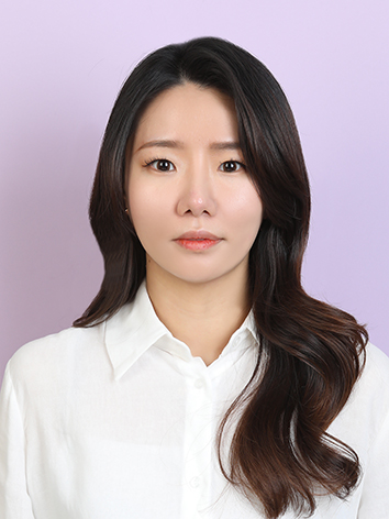 <br><span style="color: rgb(147, 115, 174);"><strong><span style="font-size: 16px;">기초부터 심화까지 탄탄하게</span></strong></span><br><strong><span style="font-size: 18px;">서지영</span></strong> | 라엘수학학원 초중등부<br>정교사 2급 자격증<br>한수연 전문강사 자격<br>각종 경시 완벽 대비