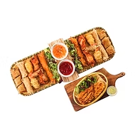 <strong><span class="phobo-title">모둠튀김 大</span></strong><br>짜조 2pcs, 왕새우 2pcs, 감자말이 4pcs,<br>꽃게네트 6pcs, 치킨봉 4pcs, 반미느엉 1ea