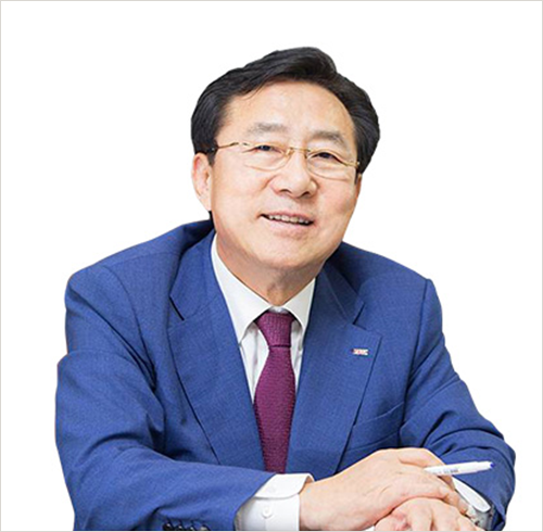 <span style="font-size: 18px;">명예이사장 <b>김기문</b> </span>