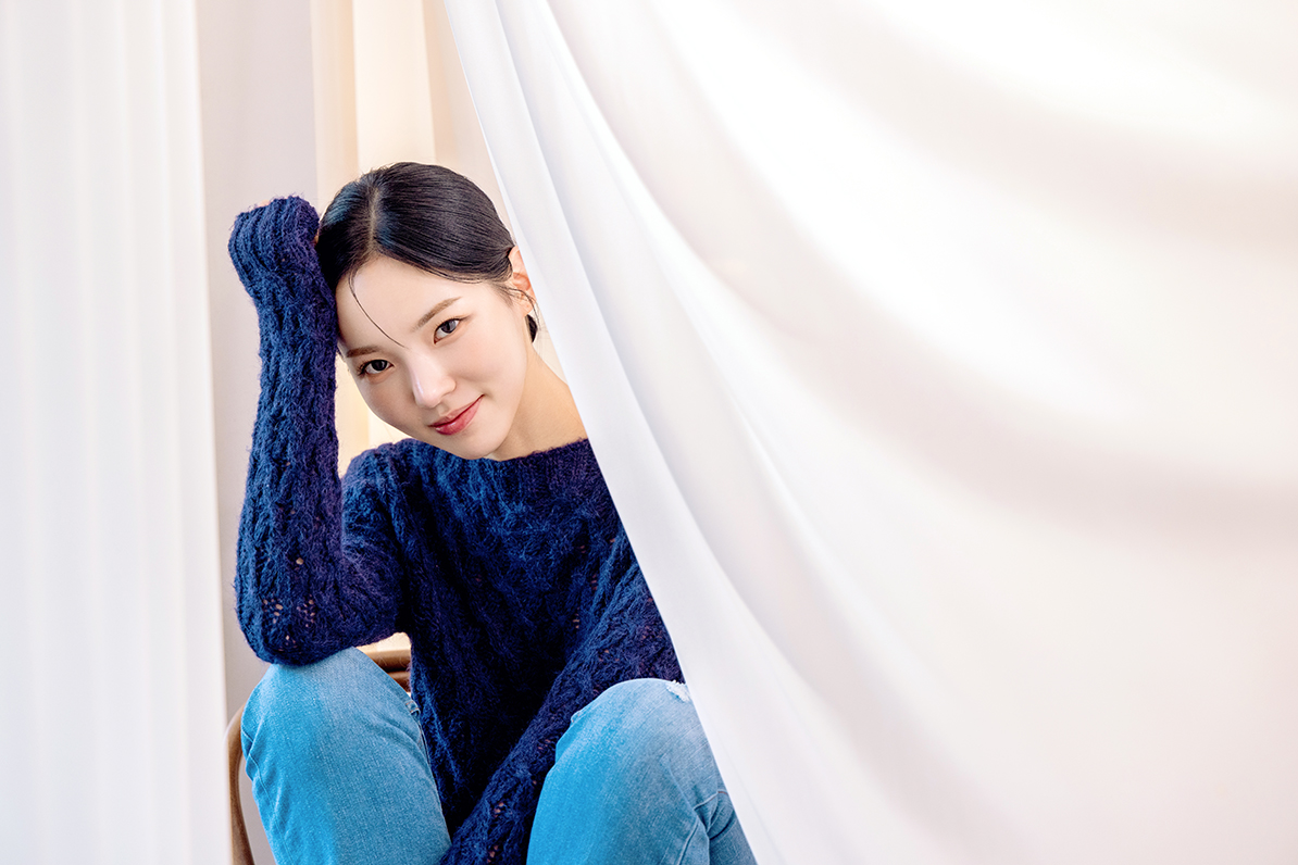 더 화이트 K 프리미엄 마스크팩 브랜드 | 민감성 피부를 위한 안티에이징 및 저자극 진정 보습 케어 | 누에 에이징 클리닉 & 알로플 미세진정 마스크팩