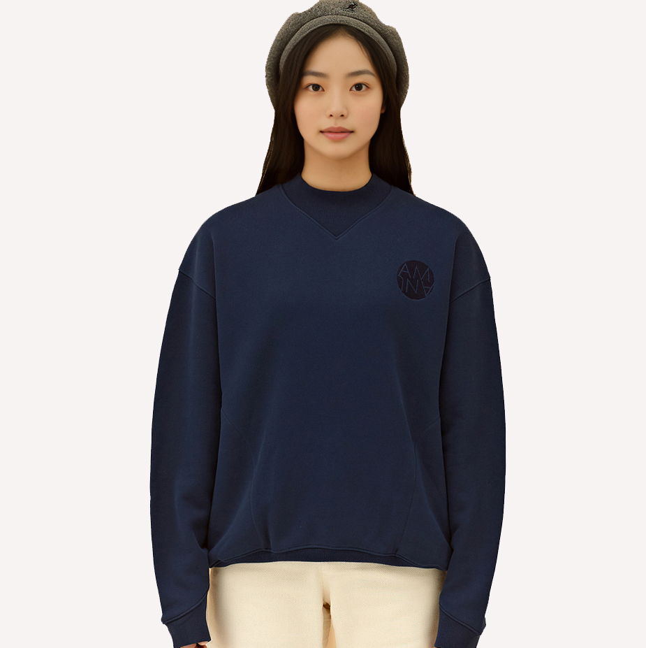 SHOP WOMAN