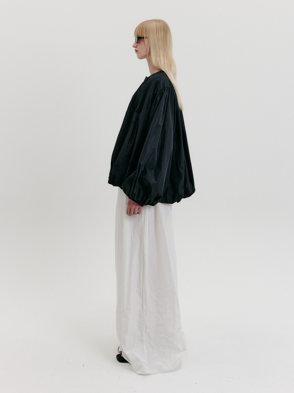 [EENK] Shirred Volume Jumper / 追跡付 Shirred Volume Jumper - Black : EENK SHOP