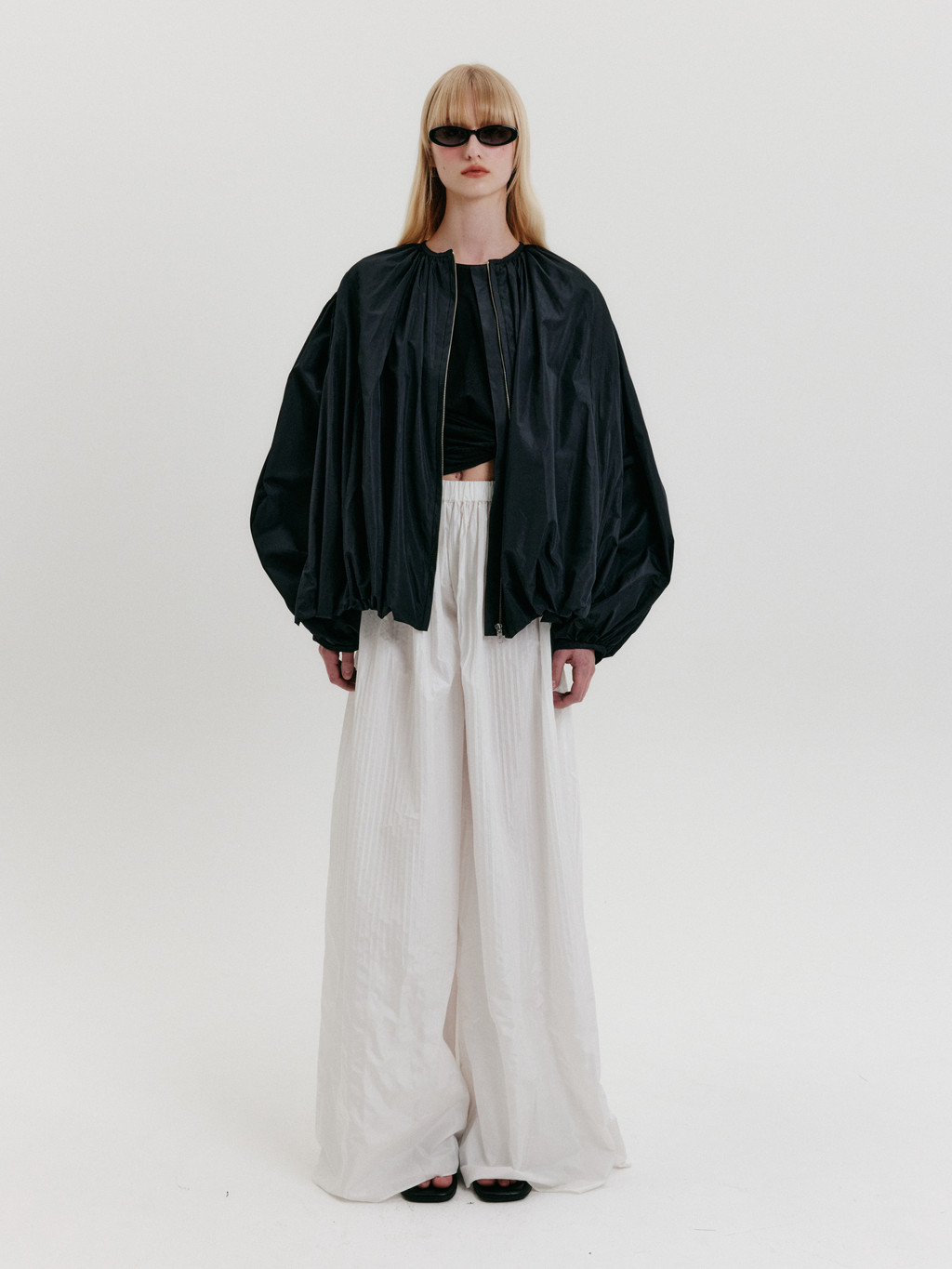 [EENK] Shirred Volume Jumper / 追跡付 Shirred Volume Jumper - Black : EENK SHOP
