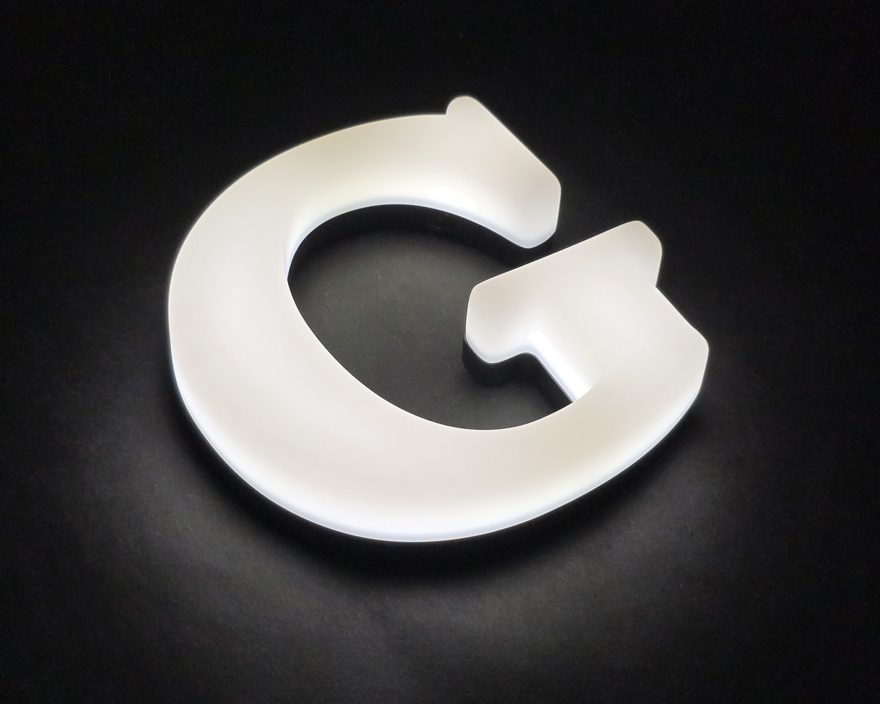 <p style="text-align: center;"> <span style="font-size: 15px; color: rgb(0, 0, 0);"> <strong>樹脂チャンネル</strong> </span> </p>