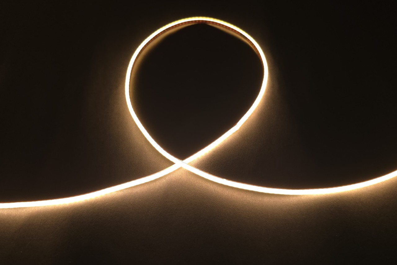 <p style="text-align: center;"> <span style="font-size: 15px; color: rgb(255, 165, 0);"> <strong>※在庫品※</strong> </span> </p>　                                                              TL-COB3-24V(幅３㎜）(屋内）