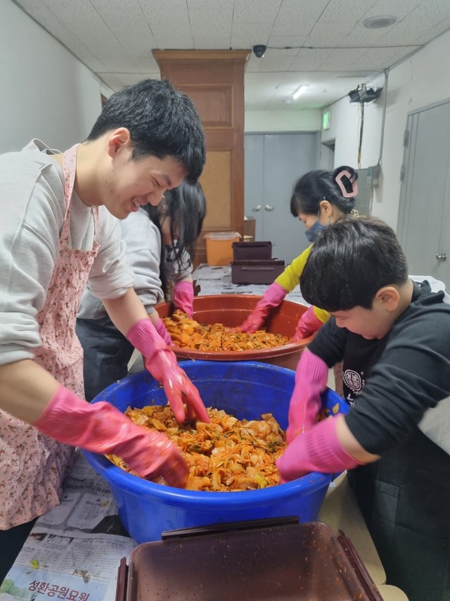 <strong>사회공헌 및 로펌 공익활동 지원</strong>