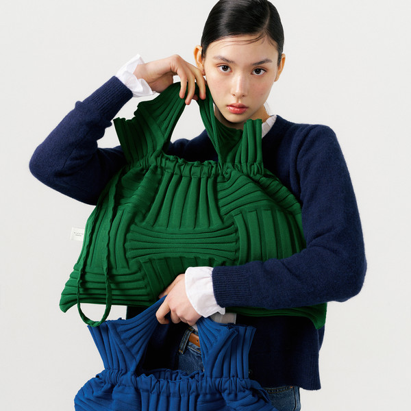 Big Bow Bag Green : PLEATSMAMA: Sustainable Knit Pleats Bag