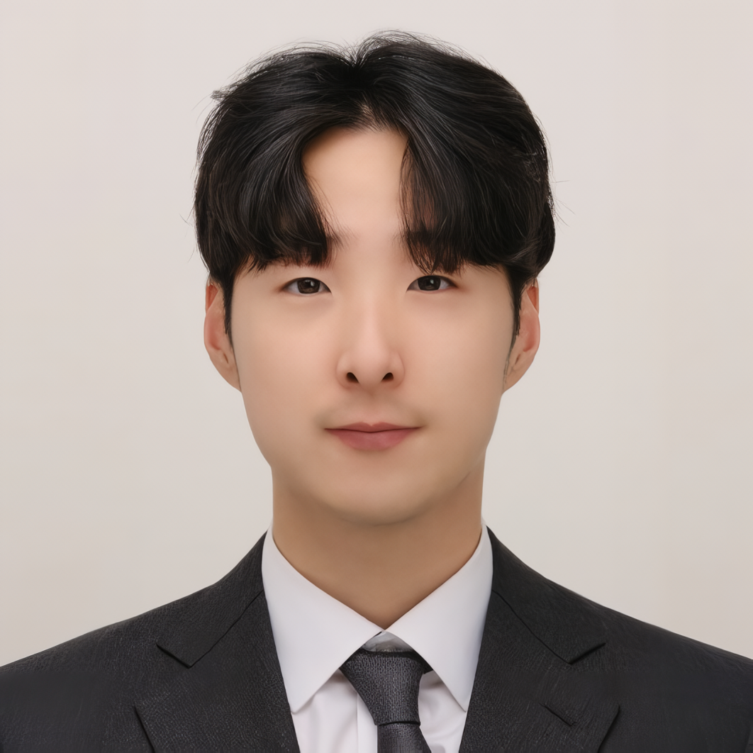 <p class="eno01">Taemin Lee</p><p class="eno02">Analyst</p>
