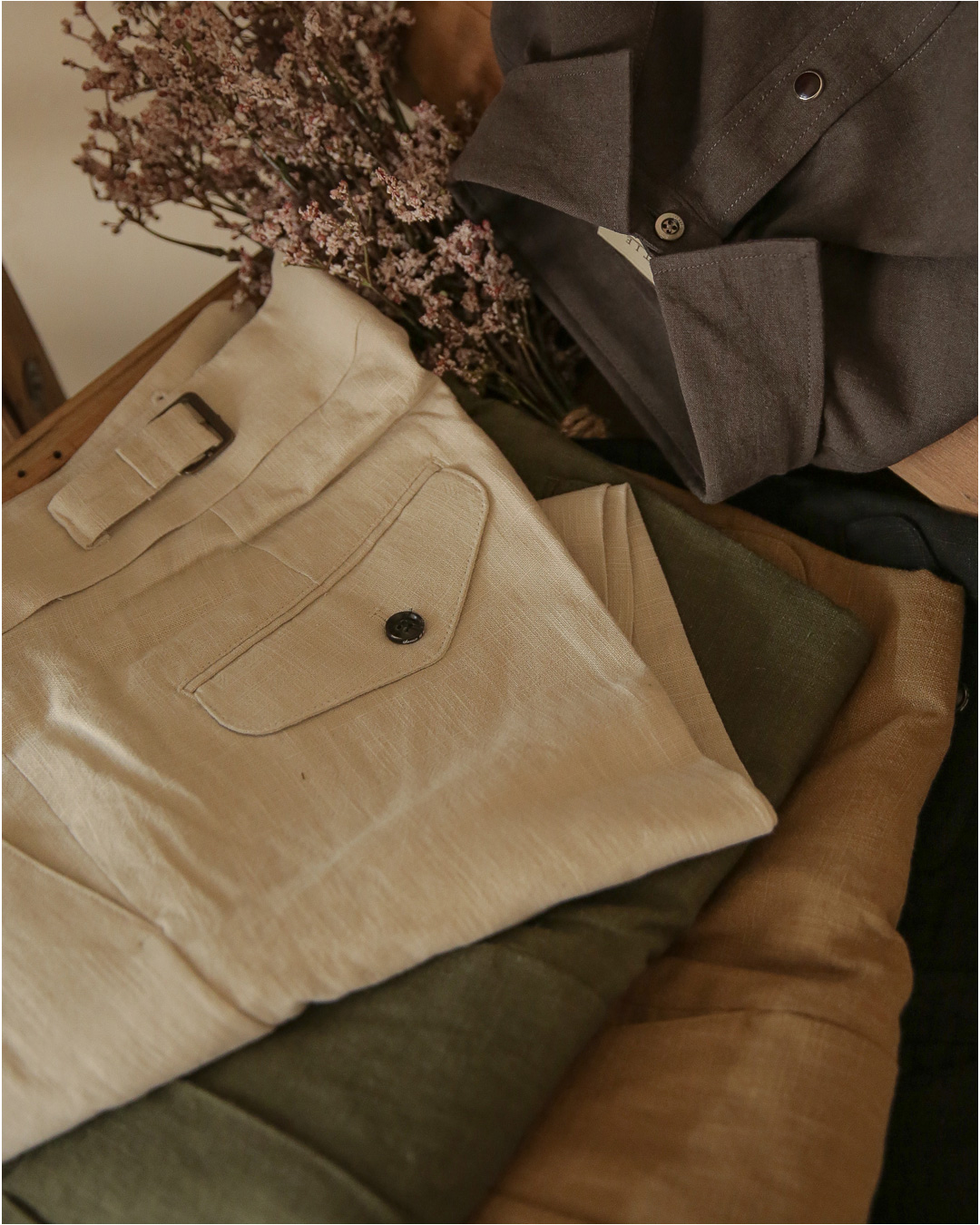 <p style="text-align: left;"><span style="font-size: 14px; color: rgb(0, 0, 0);">(NEW COLOR) 8S LINEN GURKHA TROUSERS</span></p>