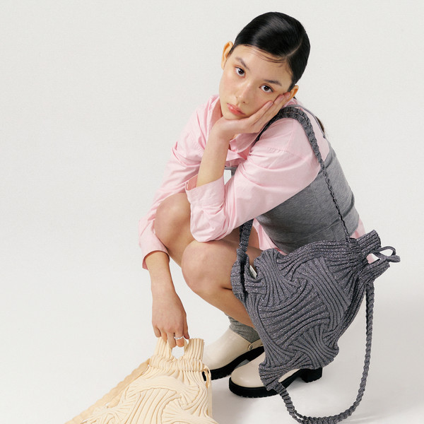 ● PLEATSMAMA ● NEW Bow Bag New Bow Backpack Lightblue : PLEATSMAMA: Sustainable Knit