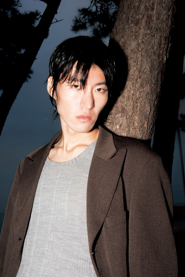JONGHYUK LEE