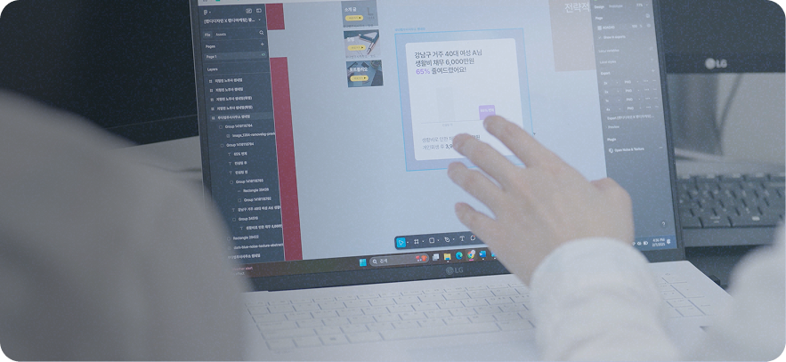 <div style="padding-left: 40px;">   <p style="line-height: 1;">     <strong><span style="font-size: 32px; font-weight: 800; color: rgb(255, 255, 255);">지금 대표님께</span></strong>   </p>   <p style="line-height: 0.8;">     <span style="color: rgb(255, 255, 255);"><strong><span style="font-size: 32px; font-weight: 800;">필요한 것만 뽑아</span></strong></span>   </p>   <p style="line-height: 0.7;">     <span style="color: rgb(255, 255, 255);"><br></span>   </p>   <p style="line-height: 0.8;">     <span style="color: rgb(255, 255, 255);"><span style="font-size: 16px;">대표님께 꼭 필요한 것만 뽑아  </span></span>   </p>   <p style="line-height: 1;">     <span style="font-size: 16px; color: rgb(255, 255, 255);">핵심을 놓치지 않는 맞춤형 전략을 도출합니다.</span>   </p> </div>