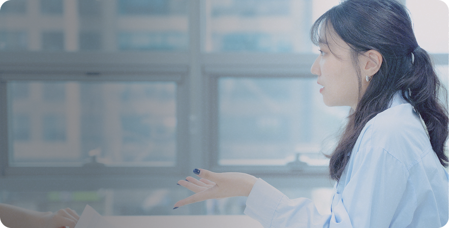 <div style="padding-left: 5px; padding-top: 10px;">   <p style="line-height: 0.7;">     <strong><span style="font-size: 24px; font-weight: 800; color: rgb(255, 255, 255);">가장 효과적인</span></strong>   </p>   <p style="line-height: 0.8;">     <span style="color: rgb(255, 255, 255);"><strong><span style="font-size: 24px; font-weight: 800;">마케팅을 제안합니다</span></strong></span>   </p>   <p style="line-height: 0.3;">     <span style="color: rgb(255, 255, 255);"><br></span>   </p>   <p style="line-height: 0.4;">     <span style="color: rgb(255, 255, 255);"><span style="font-size: 14px;">성과로 이어지는 실질적이고</span></span>   </p>   <p style="line-height: 0.9;">     <span style="font-size: 14px; color: rgb(255, 255, 255);">가장 효과적인 마케팅을 제안합니다.</span>   </p> </div>