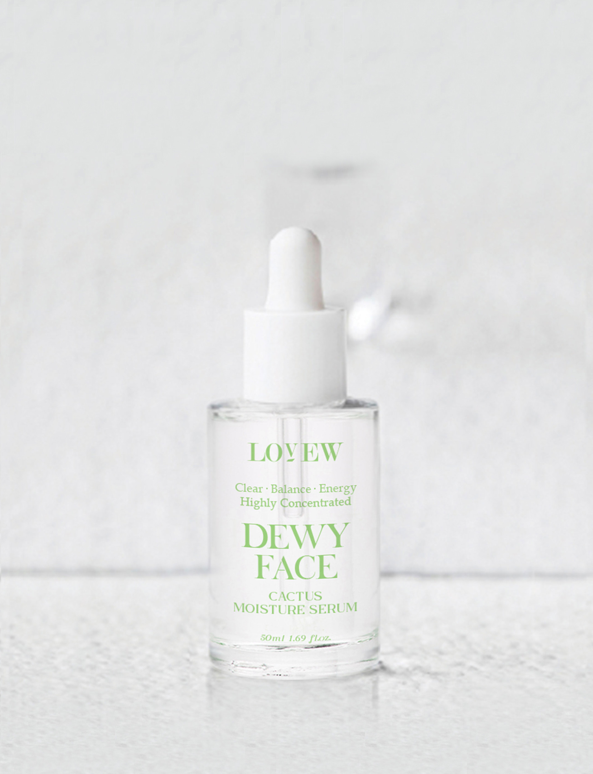 <p style="text-align:left; font-size:15px; margin-top:26px;">Dewy Face Serum <br> 듀이페이스 세럼 <br><span style="color:#666;">₩98,000</span></p>