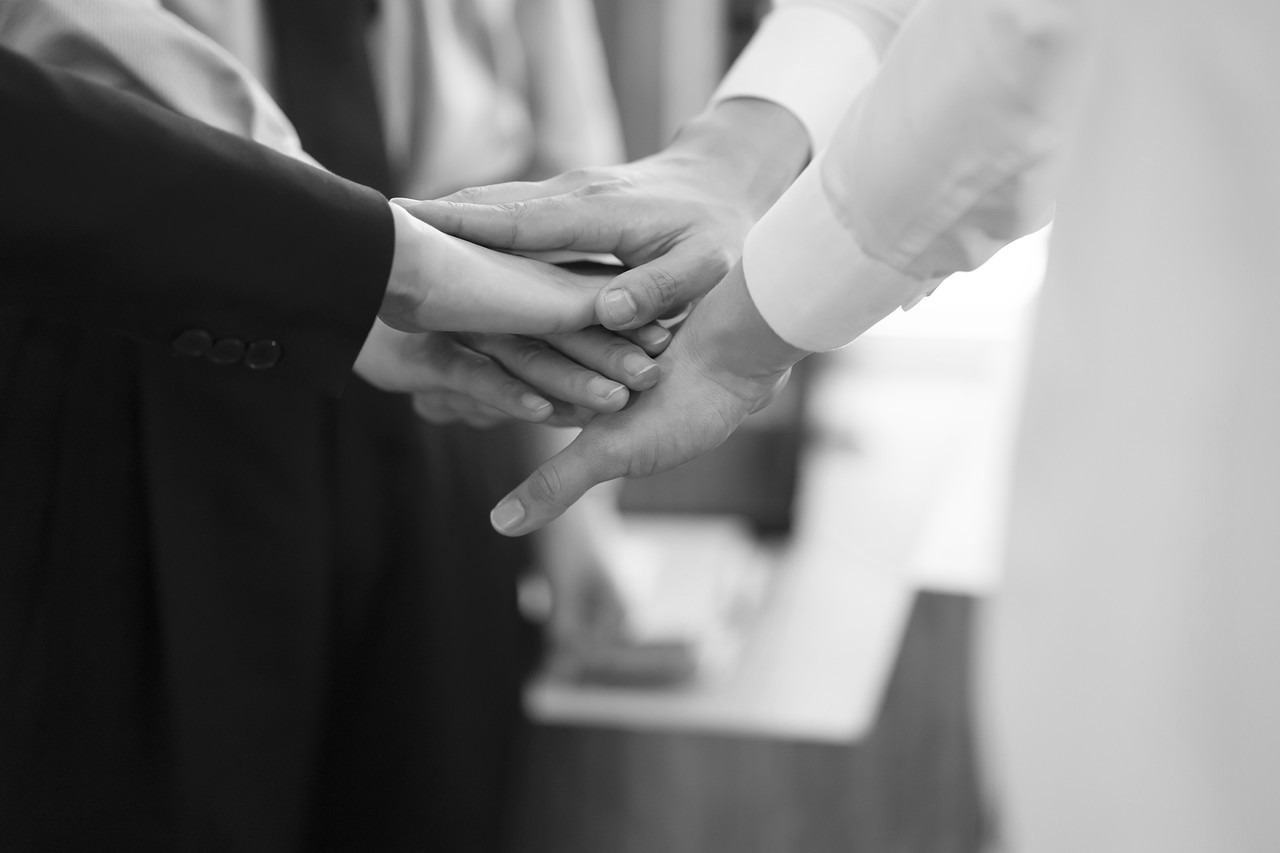 <span style="letter-spacing: 5px">LAWFIRM HANMARU</span>