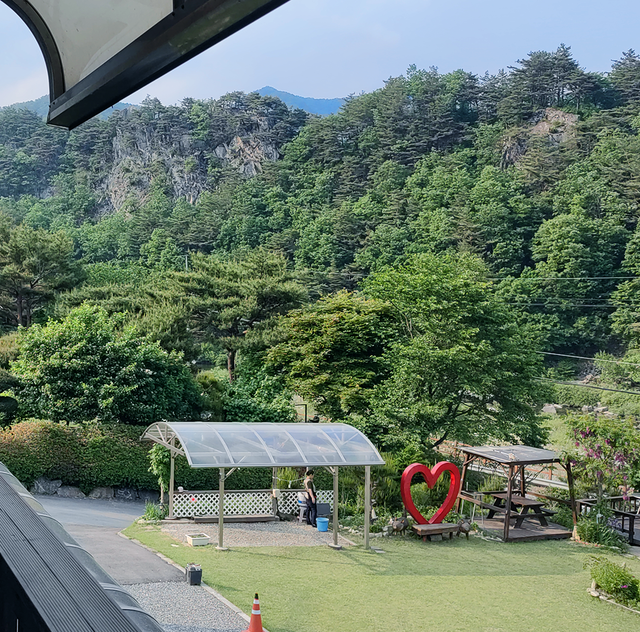 넉넉한 거실 공간