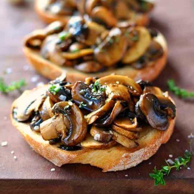 <p style="font-size:11px;">발사믹 버섯 부르스게타</p>