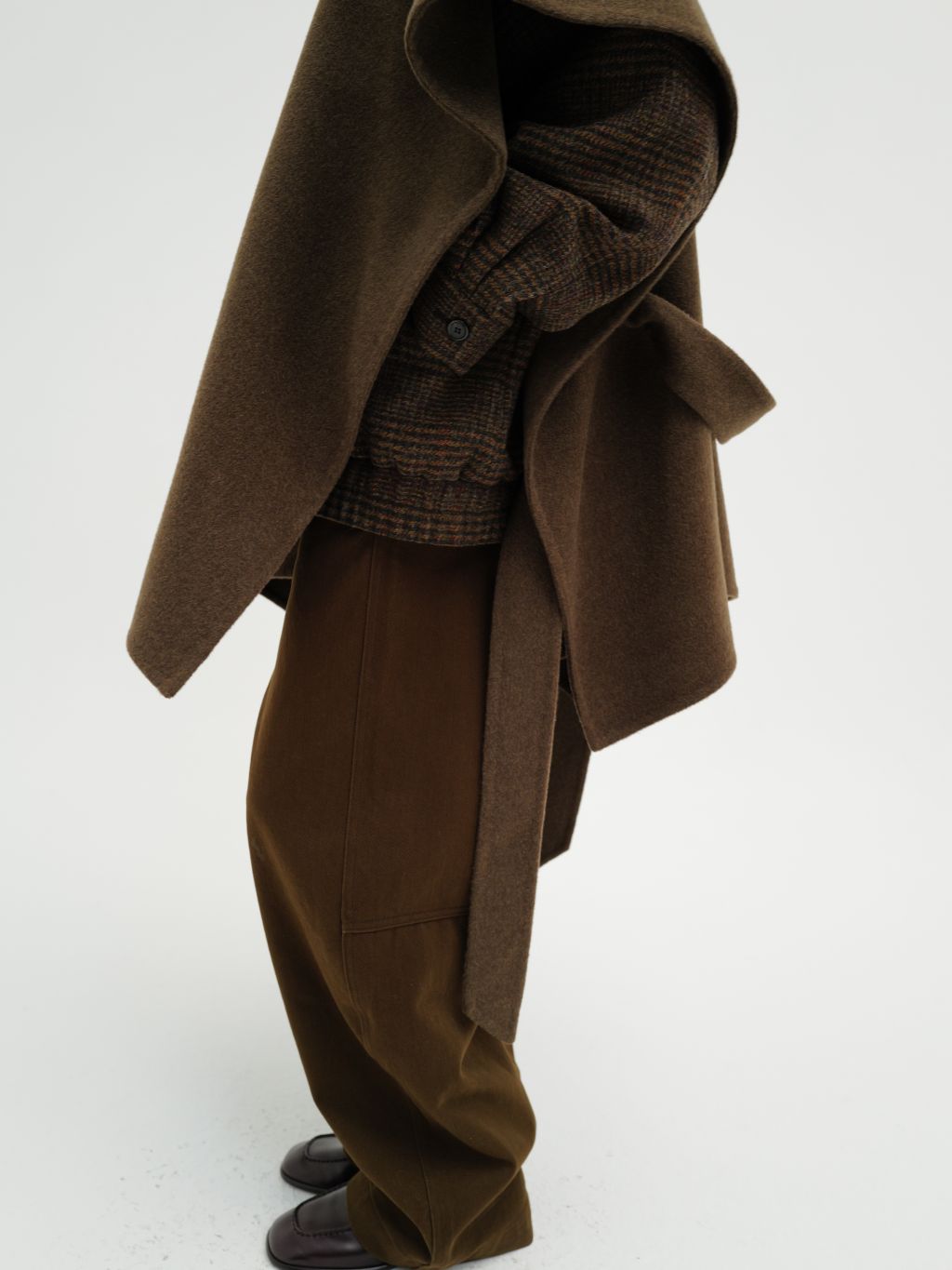 Cotton curve pants (brown / ivory / black) : MONOHA