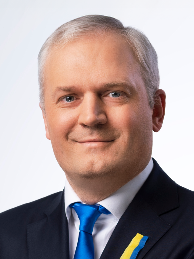 <p style="text-align: left; line-height: 1.5;"><span style="letter-spacing: 1px; font-size: 14px; color: rgb(255, 255, 255);"><strong> Certainty of SMR construction in Estonia </strong></span> 	<br><span style="letter-spacing: 1px; font-size: 14px; color: rgb(255, 255, 255);"><strong></strong></span></p>  <p style="text-align: left; line-height: 1.5;"><span style="color: rgb(255, 255, 255); font-size: 13px;"> Kalev Kallemets</span><span style="font-size: 13px;"><br></span><span style="color: rgb(255, 255, 255); font-size: 13px;"> CEO of Fermi Energia</span></p>