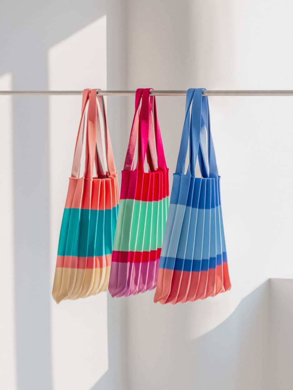 ◆PLEATS MAMA◆ Tote bag blue coral 5006417681 Shoulder Bag Blue coral : PLEATSMAMA: Sustainable Knit
