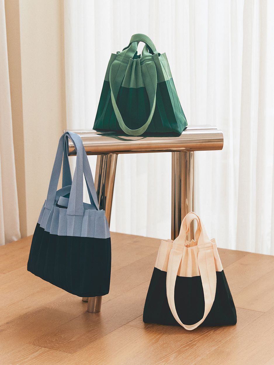 ★早期完売★PLEATSMAMA★Two Way Shopper Bag★日本未入荷★ PLEATSMAMA: Sustainable Knit Pleats Bag