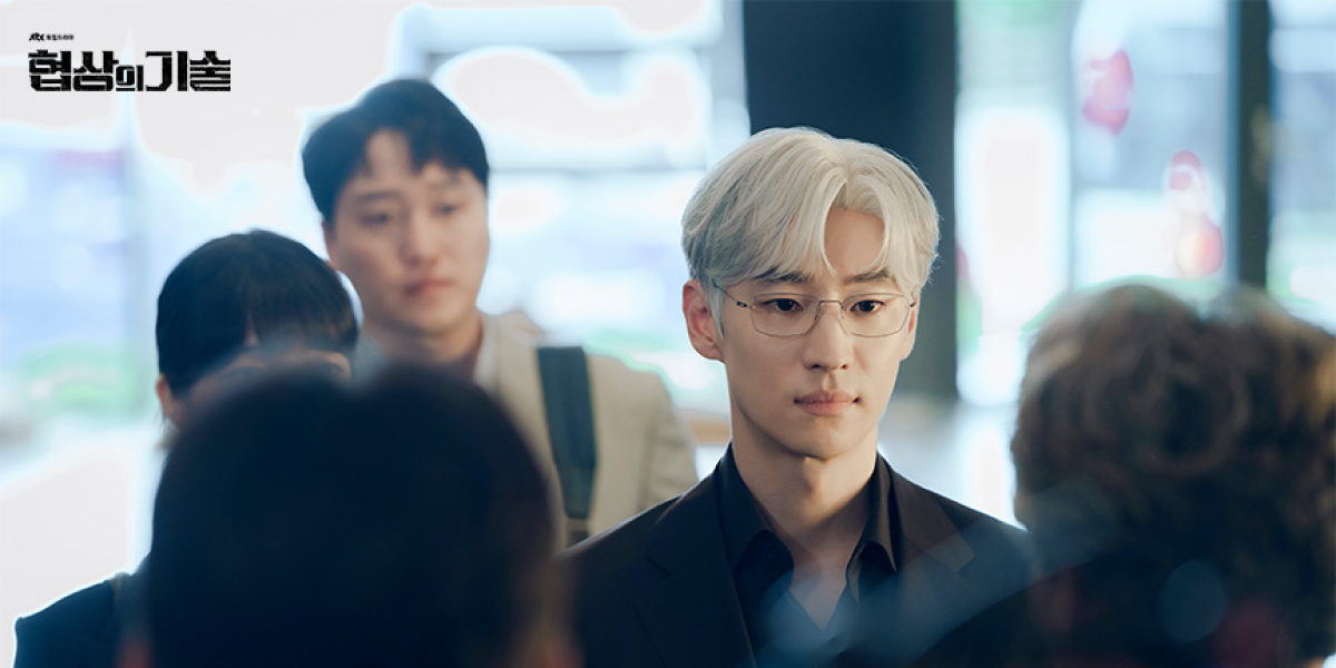 출처: JTBC 협상의 기술 공식 홈페이지 - PHOTO