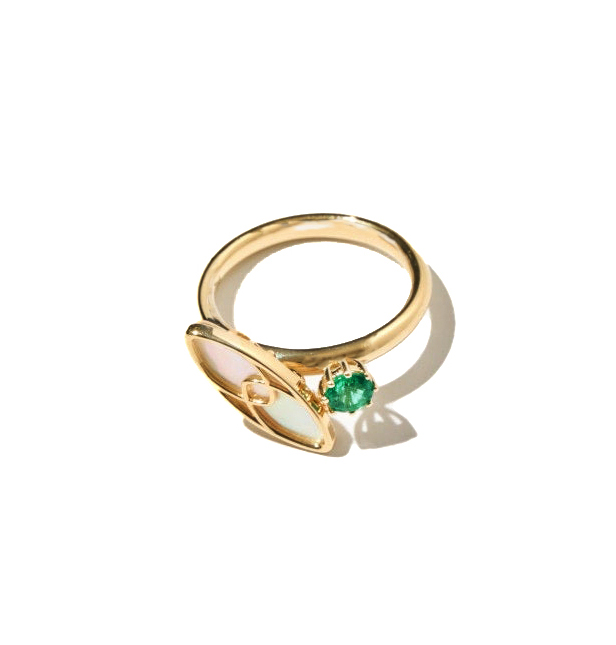 <p style="text-align:center; font-size:16px; margin-top:26px;">Aura Tara Ring<br><span style="color:#666;">₩ 1,750,000</span></p>