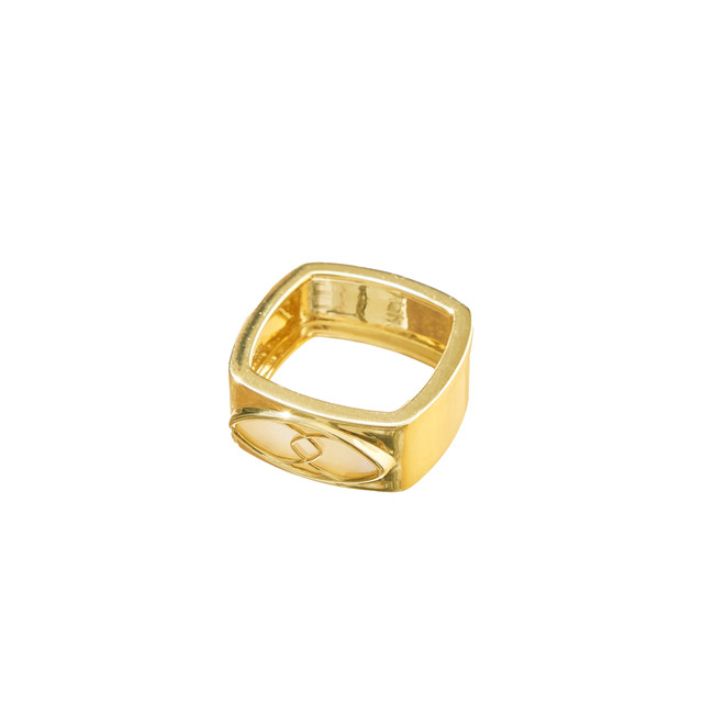 <p style="text-align:center; font-size:16px; margin-top:26px;">Aura Ego Ring<br><span style="color:#666;">₩3,270,000 </span></p>
