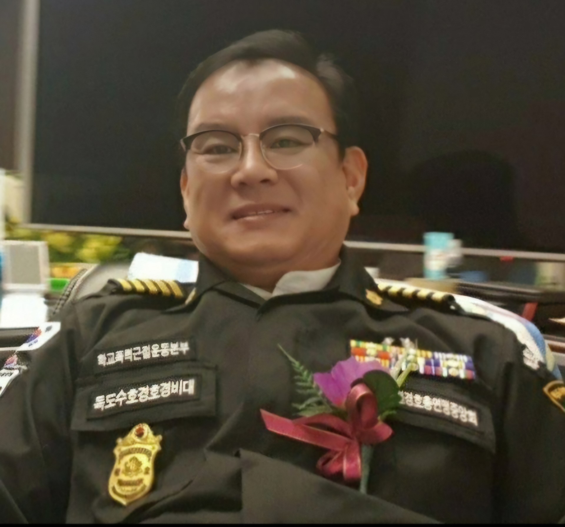 독도수호경호경비대 초대 총재 2년 역임.