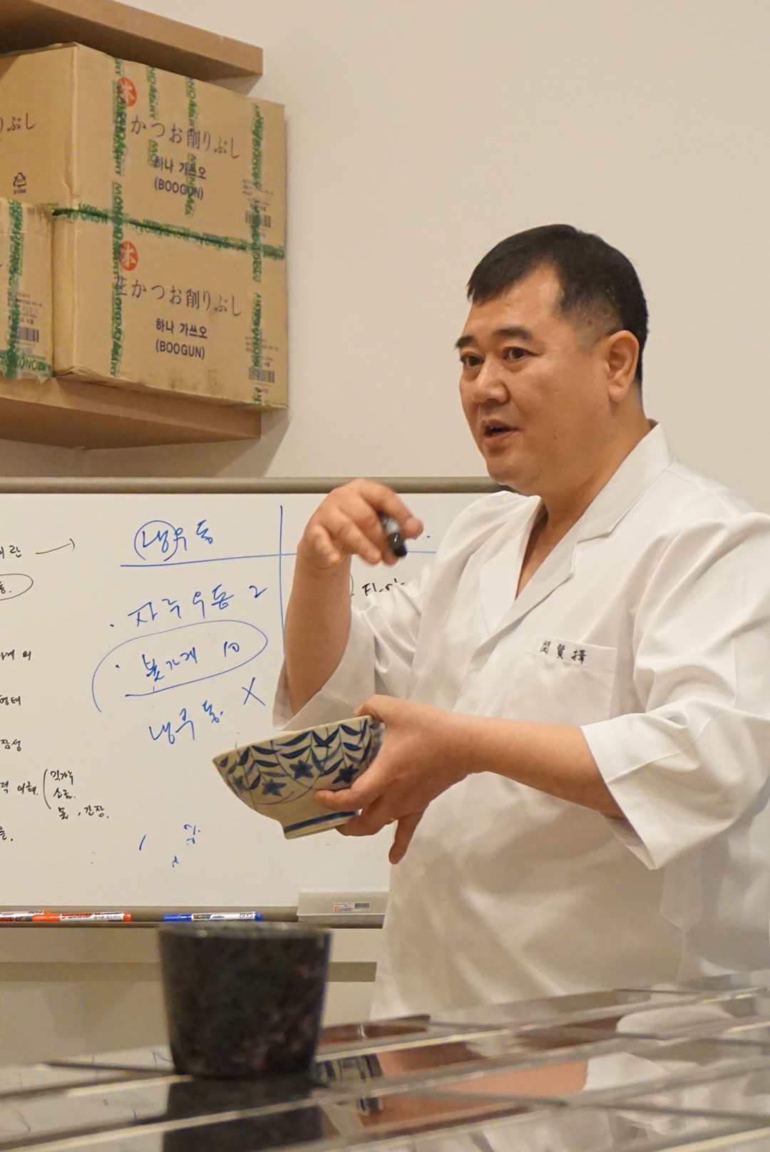 <p style="letter-spacing: -0.7px; color: white; line-height: 1.4;">   <span style="font-size: 28px; font-weight: 700;">     시스템 구축   </span> </p>