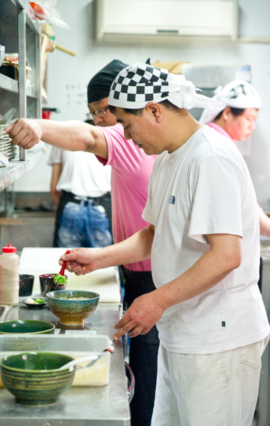 <p style="letter-spacing: -0.7px; color: white; line-height: 1.4;">   <span style="font-size: 28px; font-weight: 700;">     현장 지원   </span> </p>