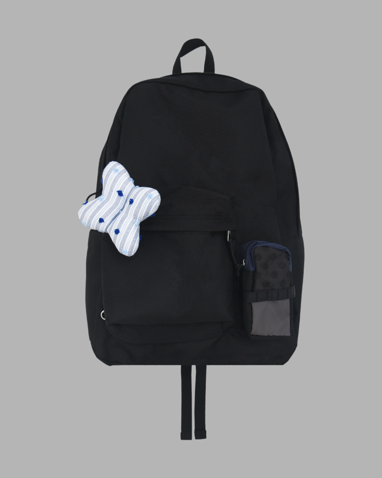 【THE MUSEUM VISITOR】 FLOWER BROOCH BACKPACK /追跡付 FLOWER BROOCH BACKPACK : THE MUSEUM VISITOR