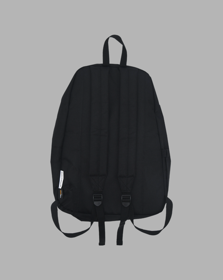 FLOWER BROOCH BACKPACK : THE MUSEUM VISITOR