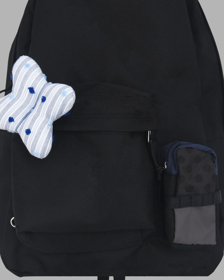 FLOWER BROOCH BACKPACK : THE MUSEUM VISITOR