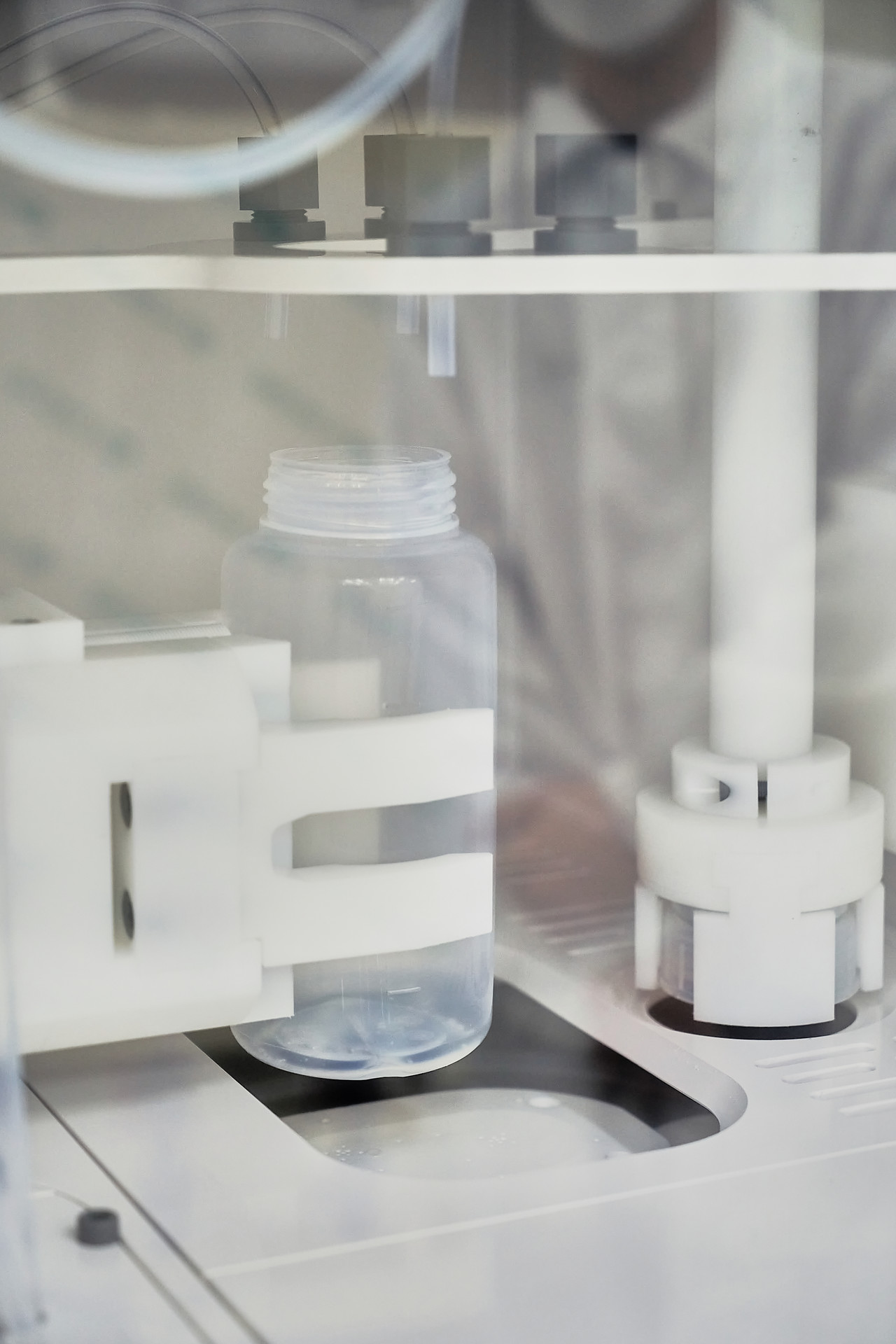 <span style="font-weight: 900;">ULTRA PURE<br>CHEMICAL SAMPLING</span>