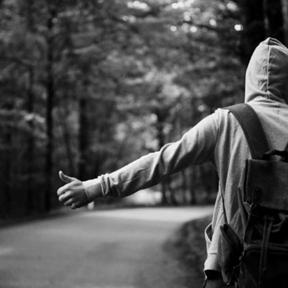 <p style="text-align:center; font-size:16px; margin-top:26px; line-height:1.2;">          <span style="color:#ffb030;">Animator. 커피콩<br></span></p>