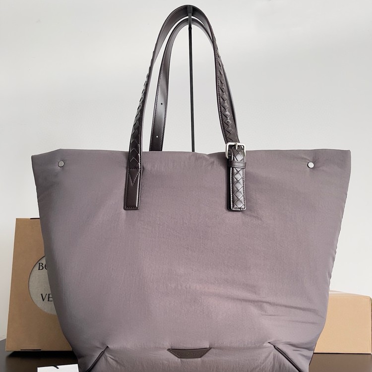 보테가 베네타 크로스로드 버클 토트