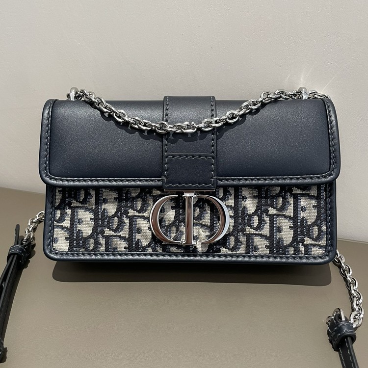 디올 몽테인 30 오블리크 체인 숄더