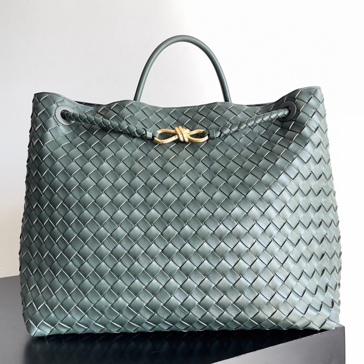 보테가 베네타 라지 안디아모 42