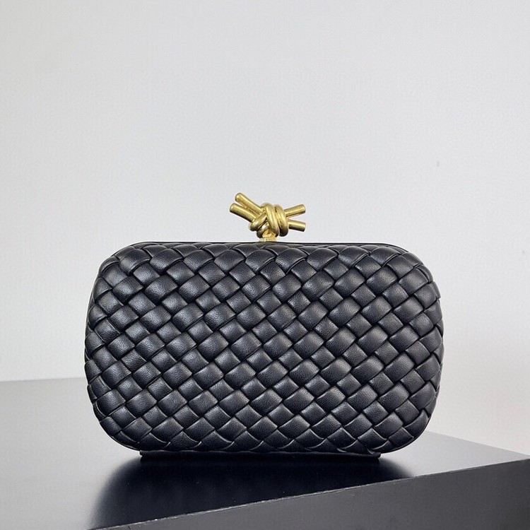 보테가 베네타 놋 클러치