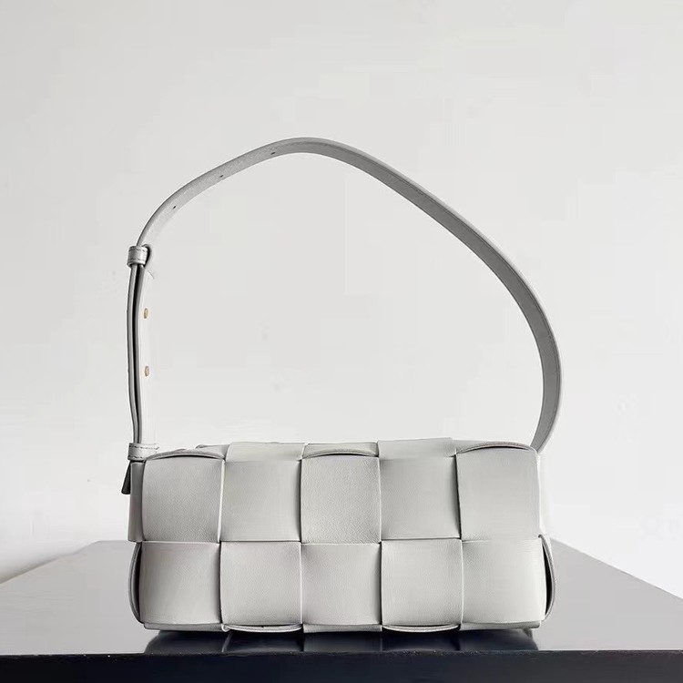 보테가 베네타 스몰 브릭 카세트백