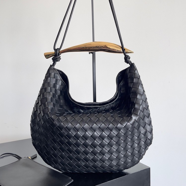 보테가 베네타 사르딘 숄더백 미디엄