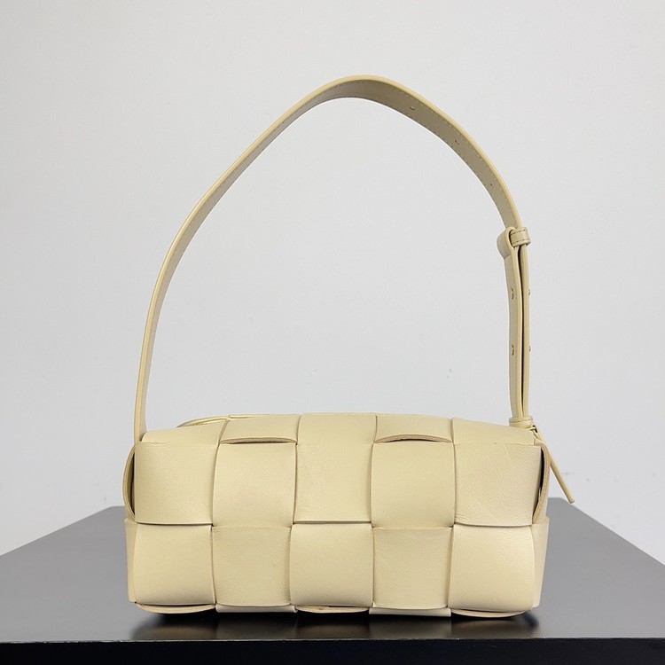 보테가 베네타 스몰 브릭 카세트백